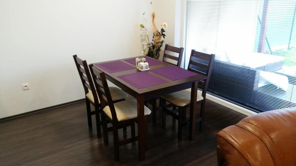 Apartment J&D ดูนาจสก้า สเตรด้า ภายนอก รูปภาพ